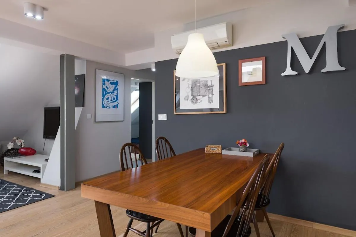 Krakow Skyline Apartment 폴란드